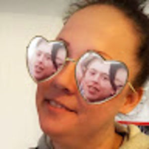 Meet your Posher, Angela